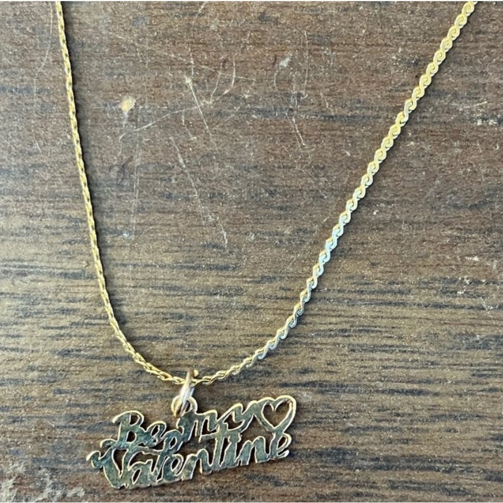 14kt Gold 'Be My Valentine' charm only!